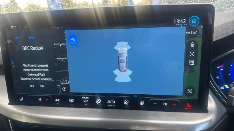 Ford Focus 1.0 EcoBoost Hybrid mHEV 155 Titanium Vignale 5dr Petrol Hatchback